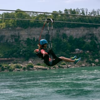 WildPlay Niagara Falls: Zipline to the Falls 5