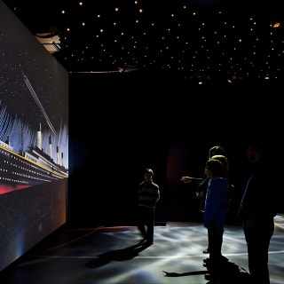 Titanic Experience and Giant's Causeway tour from Belfast 9