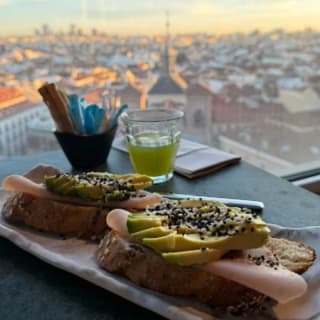 Buffet-Frühstück im Ella Sky Bar 5