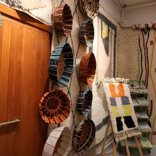 Atelier de fabrication de tapis en petit groupe à Marrakech avec un guide agréé 7
