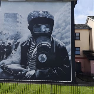 The troubles Bogside walking tour  7