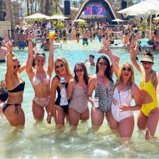 Las Vegas Pool Party Crawl 4