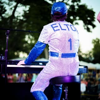 Eine Dinner-Show und Tribut an die Musik von Elton John 3