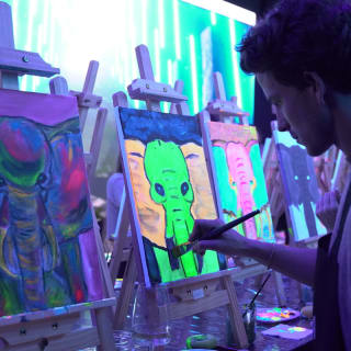 Vi8ra Madrid (immersive Painting Experience with Music and Unlimited Wine) 5