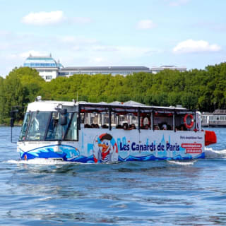 Paris : Balade sur la Seine en bus amphibien 4
