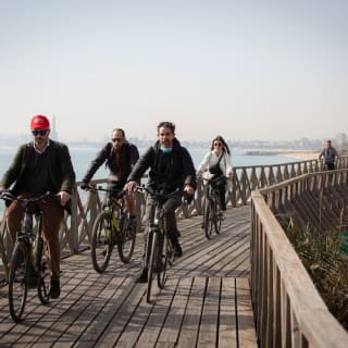 E-Bike, Visita a Viñedos, Cata de Vinos y Experiencia de Navegación desde Barcelona 1