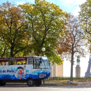 Paris : Balade sur la Seine en bus amphibien 6