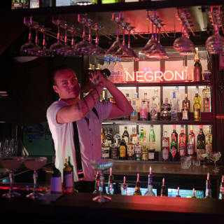 La Ronde: A Lavish Cocktail of Circus, Cabaret & Comedy 13