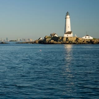 Boston Harbor: crociera turistica al tramonto di 90 minuti 1
