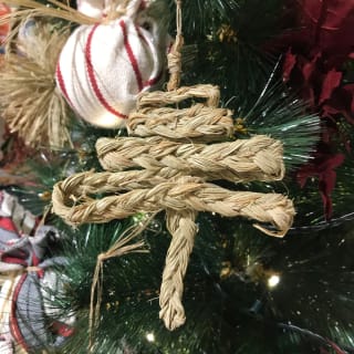 Workshop für weihnachtliche Bastelarbeiten aus Stroh 3