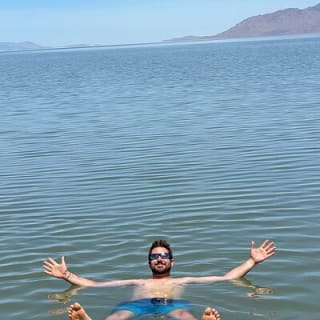 2 Hour Salt Lake Boat Tour with Swimming on the Lake 10