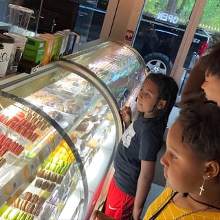 Downtown Knoxville Hidden Tour w/ Ice Cream, Coffee & Tennessee River Gems 9