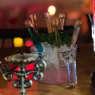 Succès de la teinture : le bar à dessins animé 4