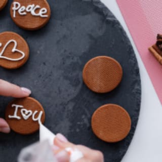 Valentine's Day Cookie Decorating in New York 1