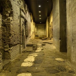 Complesso di San Lorenzo Maggiore: Ingresso Riservato a La Neapolis Sotterrata 3