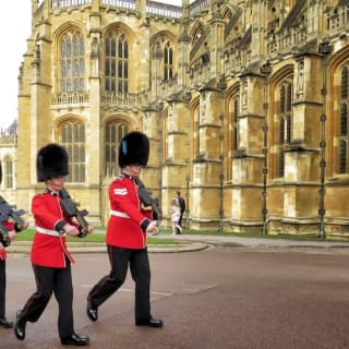 Castillo de Windsor: Excursión de medio día desde Londres con entrada incluida 1