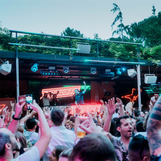 Throwback pres: Back to 80',90' & 00' at La Terrrazza 4