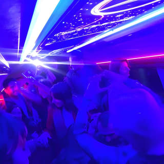 Istanbul Party Pub Crawl with Party Bus in Sultanahmet and Taksim 2