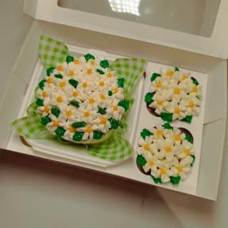 Pack dulce tarta bento y cupcakes de flores 1