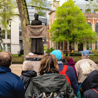Skip the Line into Houses of Parliament & Westminster Abbey Fully-Guided Tour 9