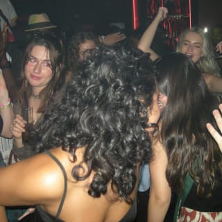 Barcelona Social Night Out: 3 Bars and Club Entry 2