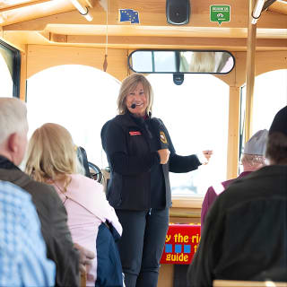 Anchorage Trolley's Deluxe City Tour 9