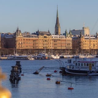 Golden hour photo walk in the heart of Stockholm 13