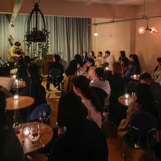 Haus des blauen Lichts: Eine Hommage an die europäische Jazzkultur in 서촌 1