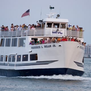 Boston Harbor: crociera turistica al tramonto di 90 minuti 39