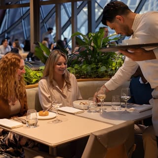 Dîner en début de soirée à Paris à la Madame Brasserie de la Tour Eiffel 2