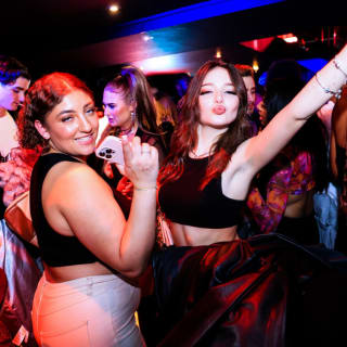 NYE in SOHO - La mayor experiencia arcade de NYE en Londres 1