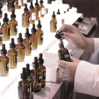 Unique Fragrance Crafting Workshop by Oo La Lab 1