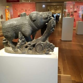 The Art Institute of Chicago: Skip-The-Line & Semi-Private Tour 11
