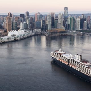 Vancouver: Capilano Suspension Bridge Park & City Tour 46