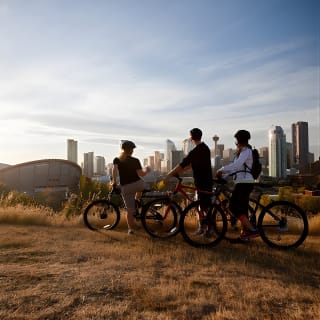 Recorrido en bicicleta por los lugares más destacados de la ciudad de Calgary, con opción de bicicleta eléctrica | 3 horas 1