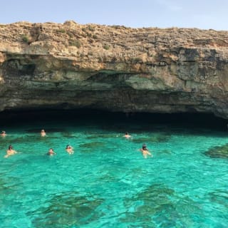 Santa Ponsa: giro in barca con grotte, calette e snorkeling nella costa sud-ovest 2