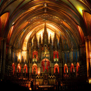 Offre combinée: Visite touristique + L’expérience AURA à la basilique Notre-Dame de Montréal 5