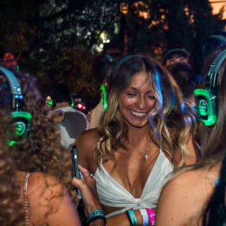 Rolê Criativo pela Vila Madalena + Silentparty com DJ no Estúdio Colecta 3