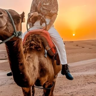 Coucher de soleil & Dîner dans le désert Agafay Marrakech avec les chameaux 9
