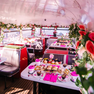 Classic Afternoon Tea London Sightseeing Bus Tour 3