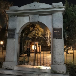 Creepy Crawl Night-Time Haunted Pub Walking Tour of Savannah's Historic District 5