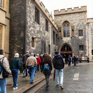 Skip the Line into Houses of Parliament & Westminster Abbey Fully-Guided Tour 11