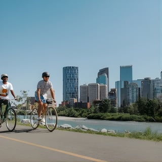 Recorrido en bicicleta por los lugares más destacados de la ciudad de Calgary, con opción de bicicleta eléctrica | 3 horas 2