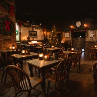 Moonshine Saloon: The Christmas Run 5