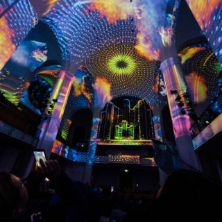 PROJEKTIL presents: ENLIGHTENMENT, eine immersive Lichtshow in Düsseldorf 6