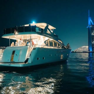 Dubai Marina: Luxury Yacht Tour with Breakfast or BBQ 5