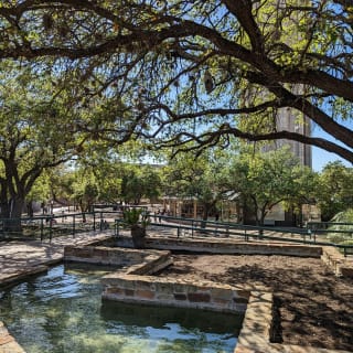 Crash the Wedding: Save Lily en el juego de exploración al aire libre en San Antonio 2