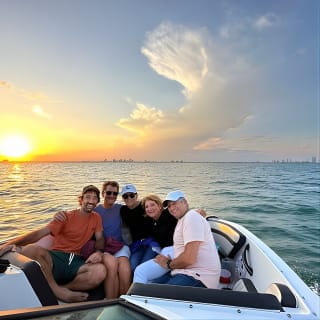 Croisière au coucher du soleil à Miami avec du Champagne au "The Cleat" 2