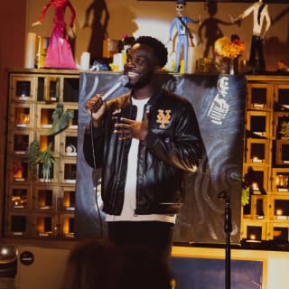 Le Loup Comedy République : Un show de stand-up hilarant ! 8