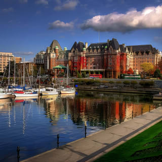 Victoria Harbour Kayak Tour 5